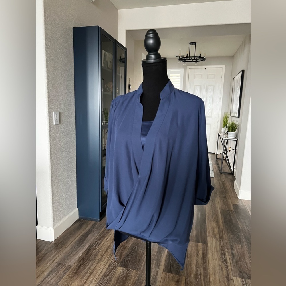 LISA RINNA TWIST FRONT TOP WITH CAMI - SMALL - NAVY